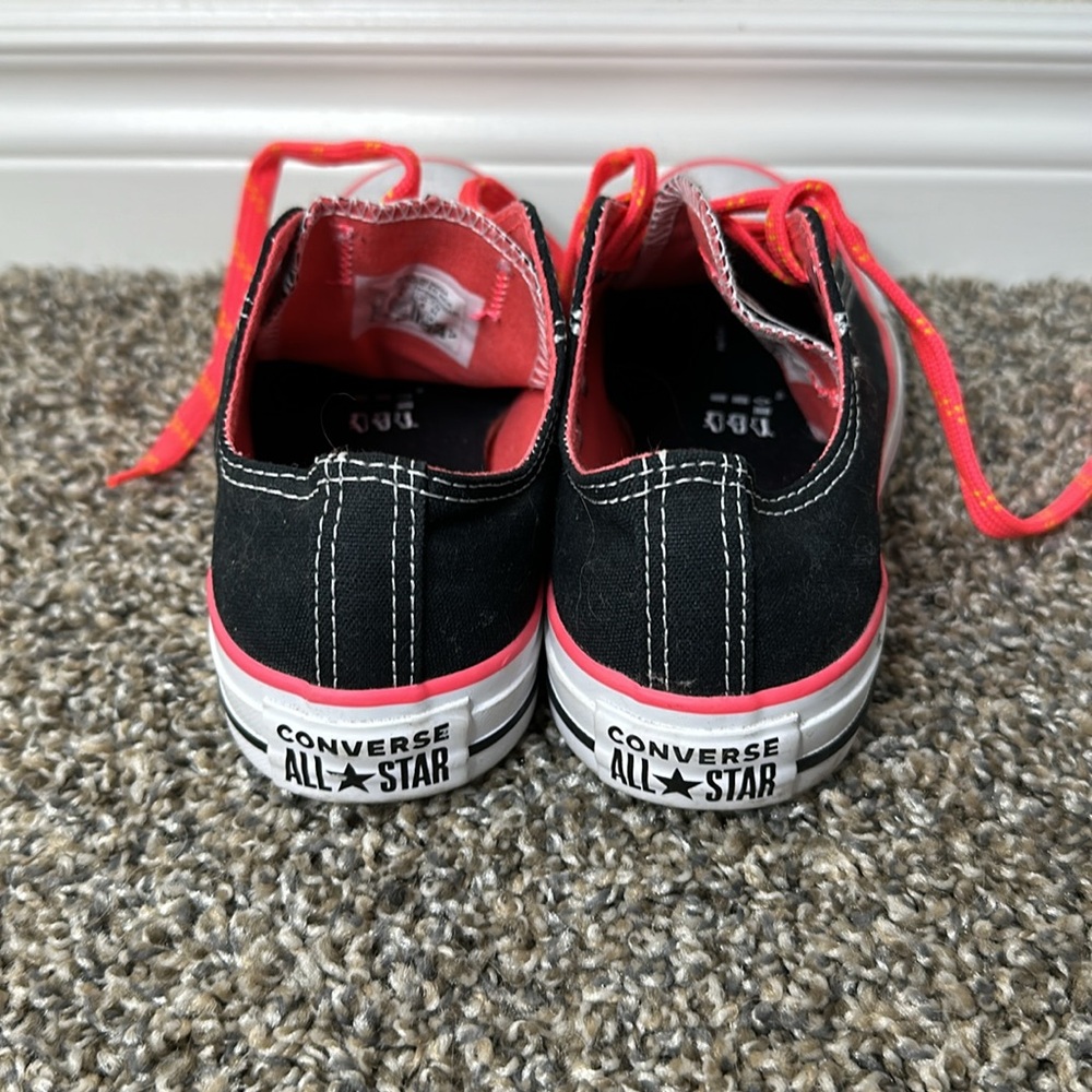 Converse Shoes All-Star Chucks Women’s Size 7 Black and Pink - Picture 2 of 6